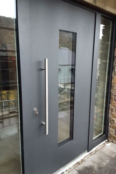 Aluminiumtür in Bad Münster am Stein